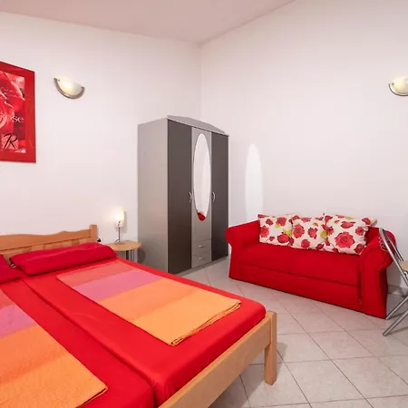 Апартаменты In With Wifi