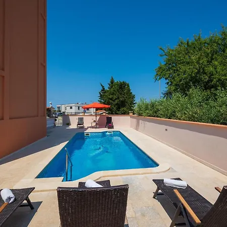 Apartment In With Wifi